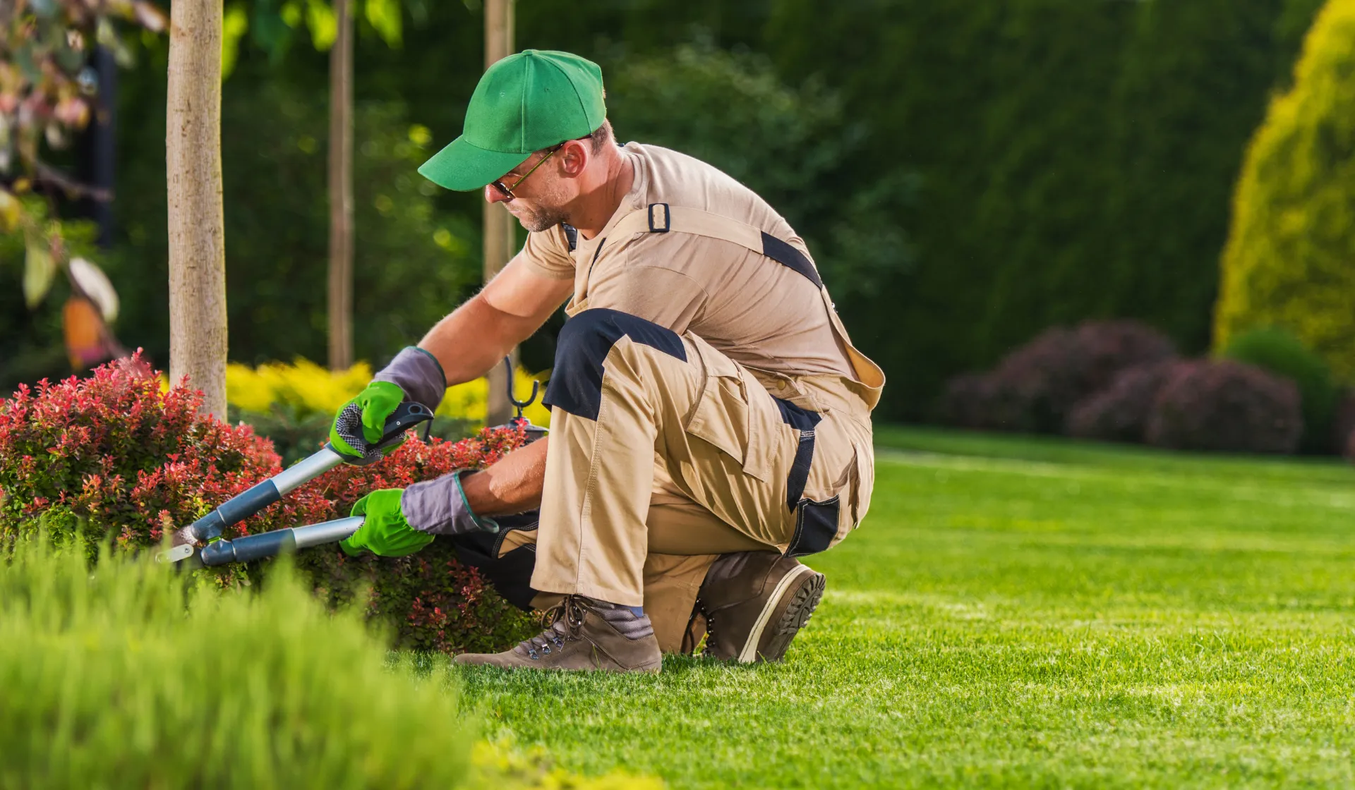 LeadGulls certified digital marketing specialists reviewing a landscaping company seasonal social media marketing campaign showing local inquiry volume from Facebook Ads and Google Ads